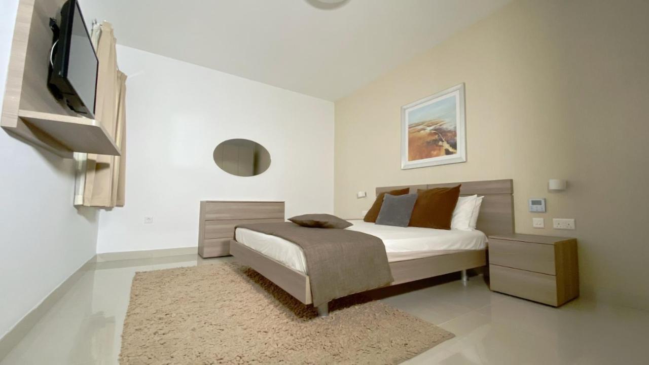 Point Sliema Sea Front Apartamento Exterior foto