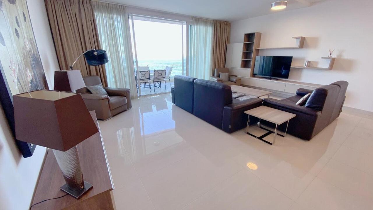 Point Sliema Sea Front Apartamento Exterior foto