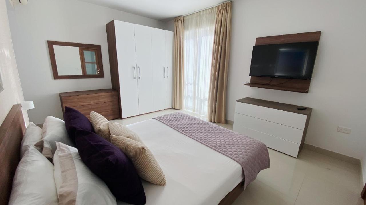 Point Sliema Sea Front Apartamento Exterior foto
