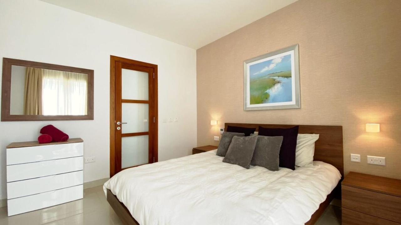 Point Sliema Sea Front Apartamento Exterior foto