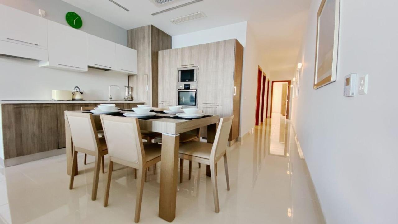 Point Sliema Sea Front Apartamento Exterior foto